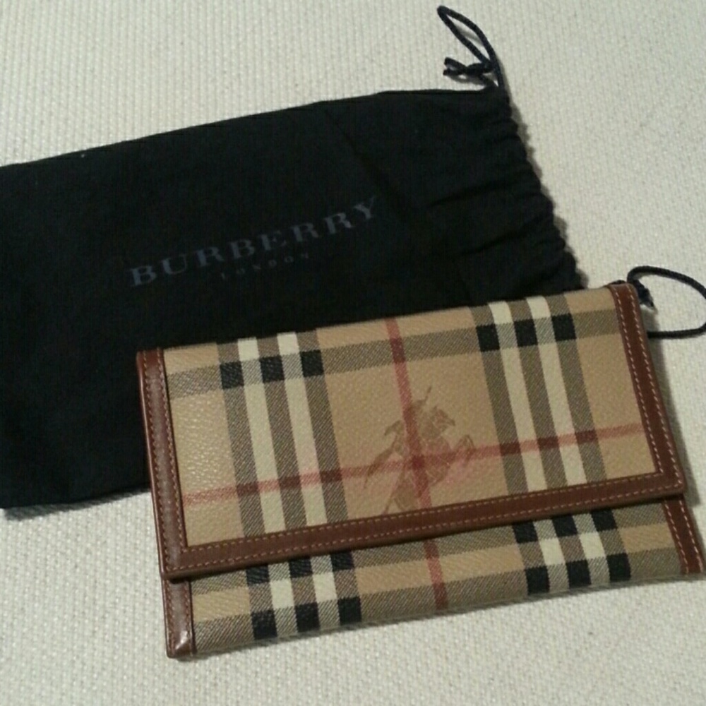 Burberry wallet